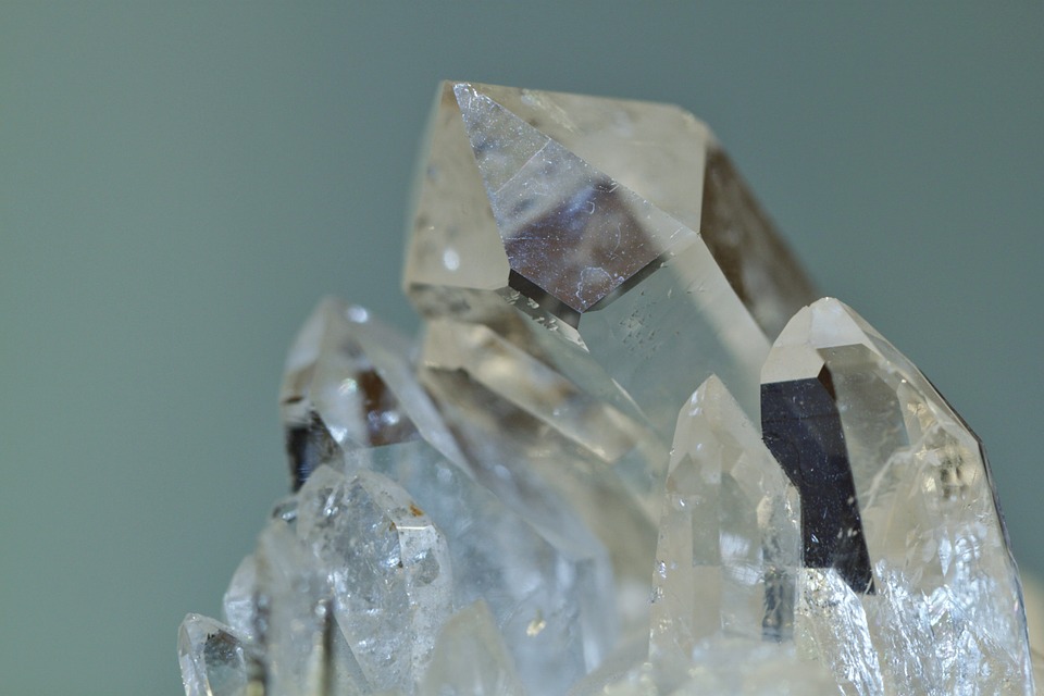 Mandorla Natursubstanz: klarer Bergkristall
